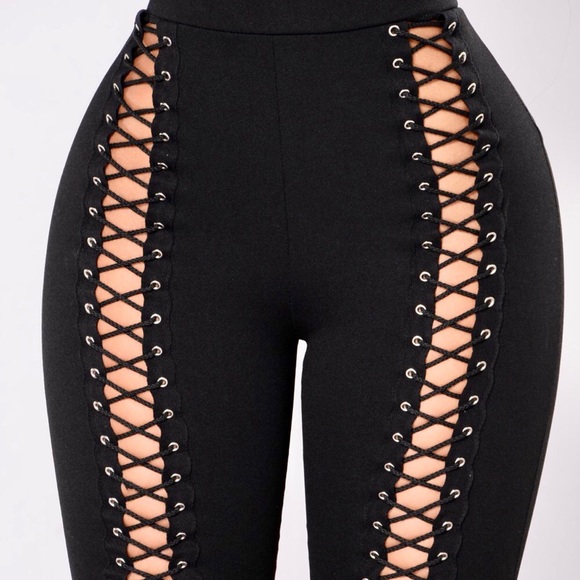 ❌🚫SOLD❌🚫Fashion Nova Black Tie Up Biker Shorts - Picture 5 of 8